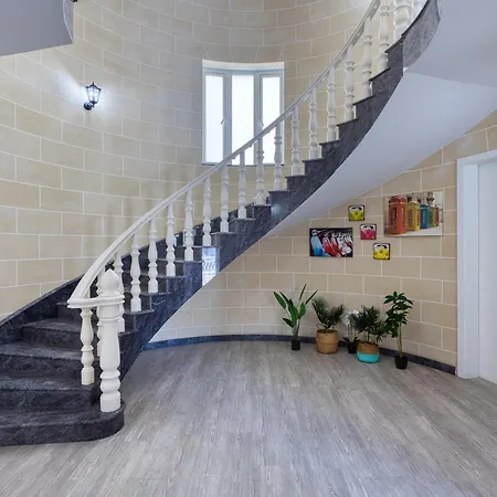 Valley View - Private With Balcony By Sf Homes R5 * Is-Swieqi